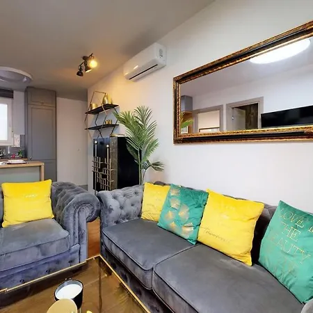 Sara With 2 Bedroom-