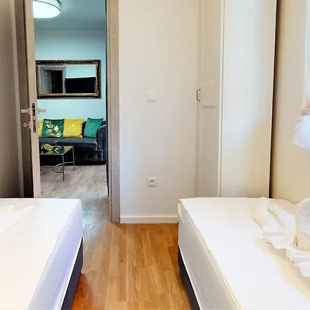 Apartment Sara With 2 Bedroom- *